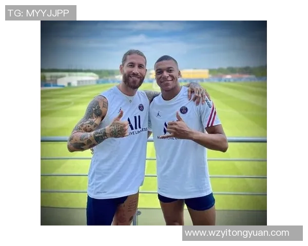 姆巴佩晒团队合照表达团结信念誓言国家德比再接再厉全力以赴